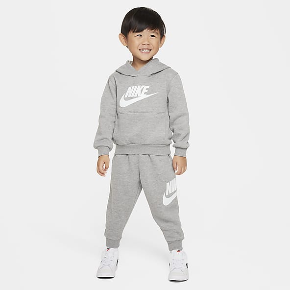 Conjuntos deportivos para niños nike discount